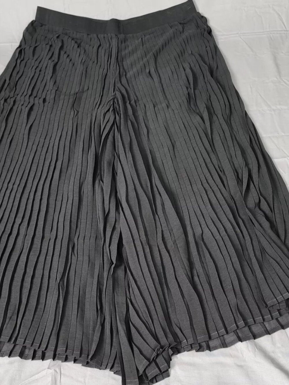 Wynne Layers Women's XL Black Pleated Wide Leg Cropped Palazzo Pants High Rise - Picture 2 of 8